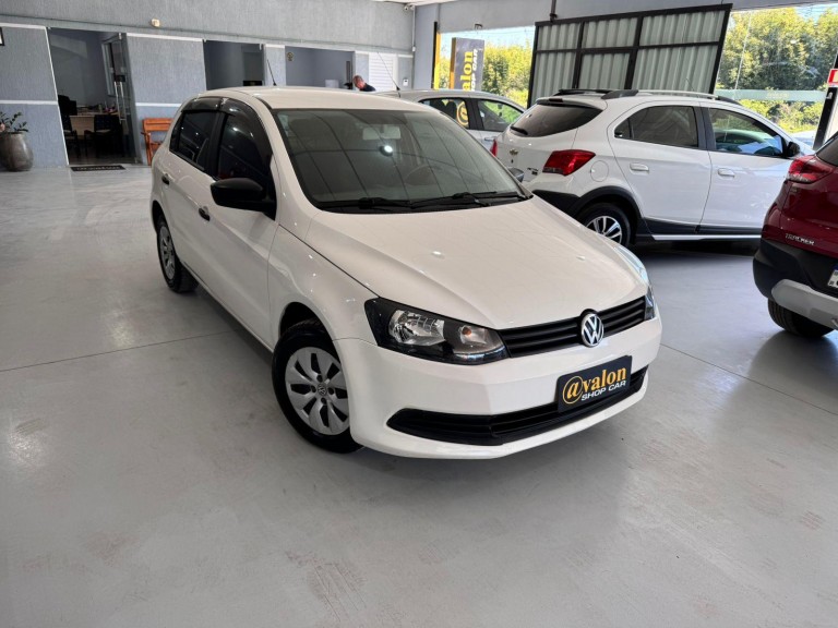 Compre já Volkswagen Gol Comfortline 1.0 T. Flex 8V 5p -@valon Shop Car