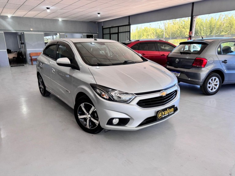 Compre já Chevrolet ONIX HATCH LTZ 1.4 8V FlexPower 5p Aut. -@valon Shop Car